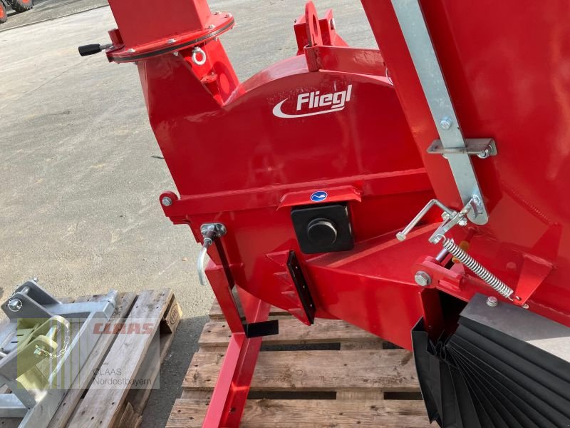 Ladeschaufel des Typs Fliegl FORFLI000550 HOLZHACKER BIG, Neumaschine in Hollfeld (Bild 4)