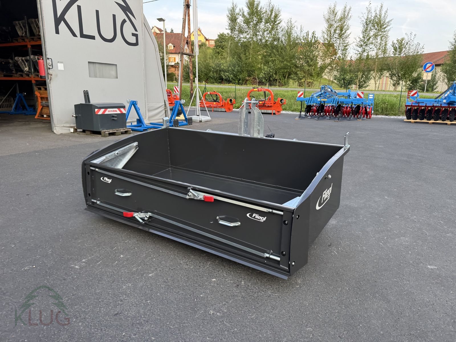 Ladeschaufel typu Fliegl Gigant 2000, Neumaschine v Pirching am Traubenberg (Obrázek 3)