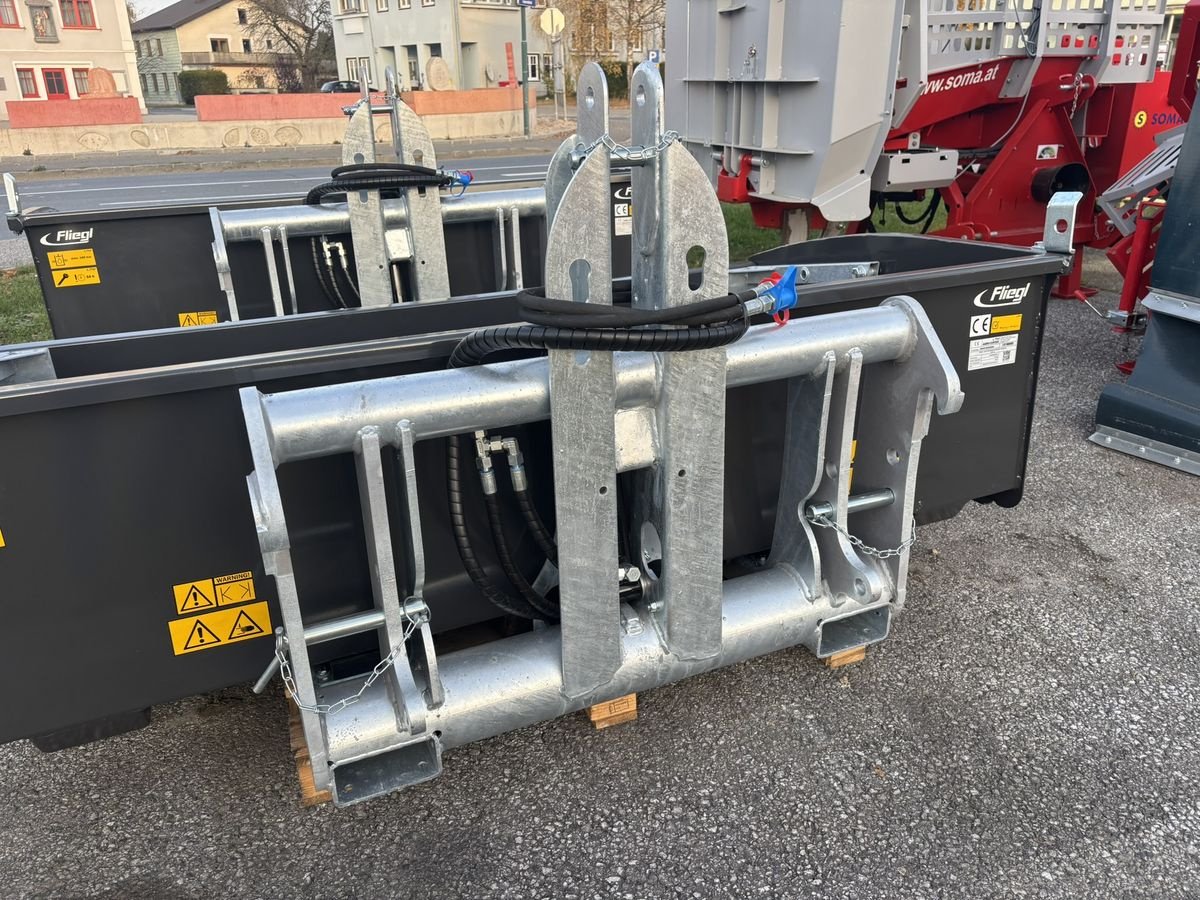 Ladeschaufel typu Fliegl Gigant 2000, Neumaschine v Göpfritz (Obrázek 3)