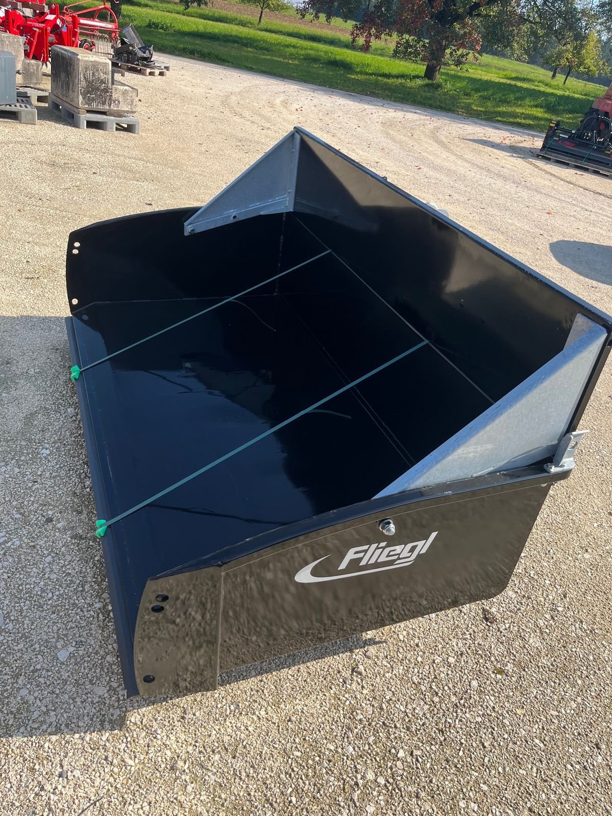 Ladeschaufel du type Fliegl Gigant 2200 doppelwirkend Hardox SL, Vorführmaschine en Waldneukirchen (Photo 8)