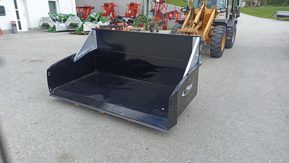 Ladeschaufel des Typs Fliegl GIGANT 2200, Neumaschine in Grünbach (Bild 2)