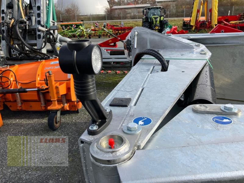 Ladeschaufel des Typs Fliegl GSSFLM200003V RÄUMSCHILD MAXI, Neumaschine in Hollfeld (Bild 11)