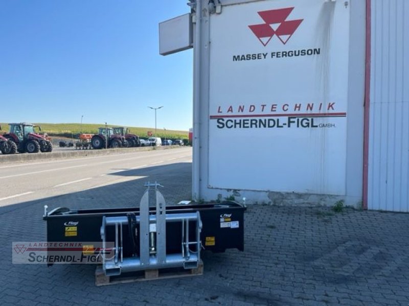 Ladeschaufel of the type Fliegl Heck-und Hochkippschaufel, Neumaschine in St.Margarethen (Picture 1)