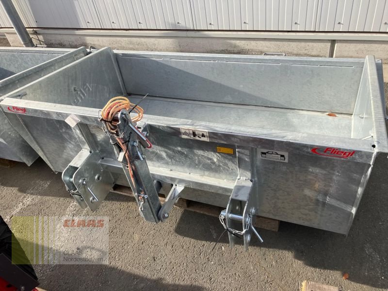 Ladeschaufel des Typs Fliegl HSMFLM180000V HECKSCHAUFEL, Neumaschine in Hollfeld (Bild 4)