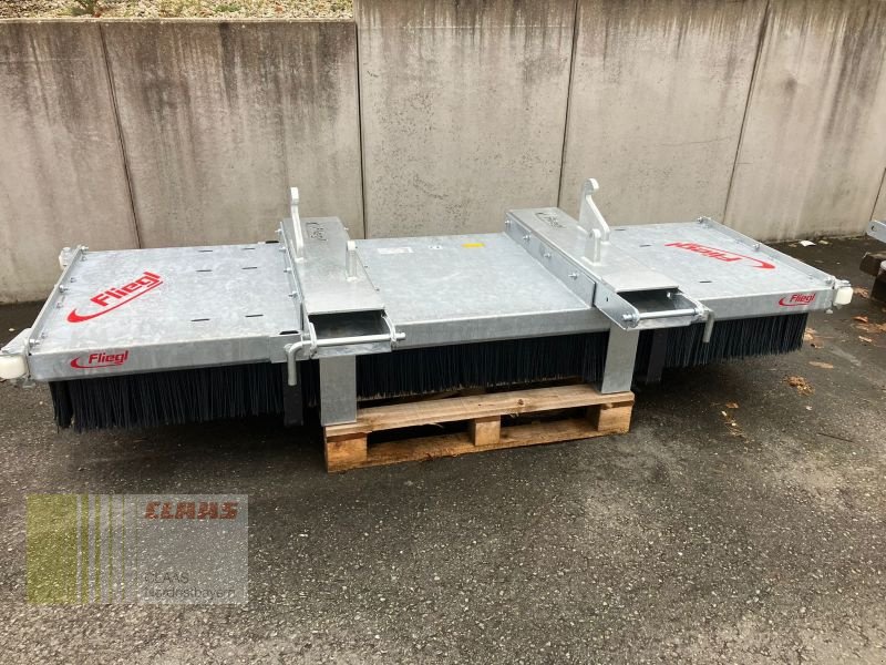 Ladeschaufel des Typs Fliegl KEBFLI250005 LÖWE 2.500MM, Neumaschine in Gefrees (Bild 2)