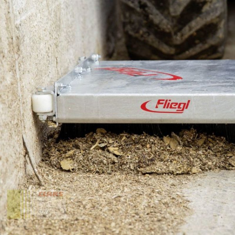 Ladeschaufel des Typs Fliegl KEBFLI250005 LÖWE 2.500MM, Neumaschine in Bayreuth (Bild 3)