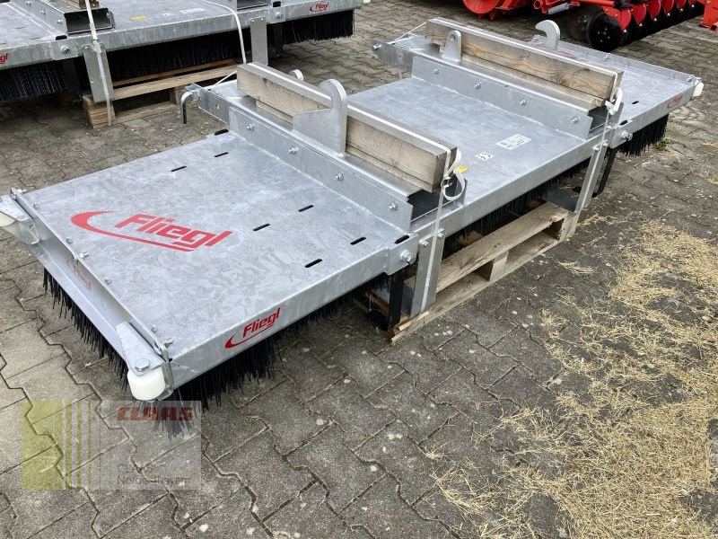 Ladeschaufel des Typs Fliegl KEBFLI250005 LÖWE 2.500MM, Neumaschine in Moosbach (Bild 6)