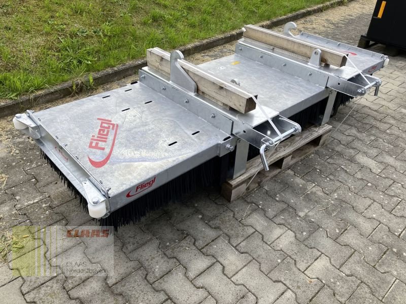 Ladeschaufel des Typs Fliegl KEBFLI250005 LÖWE 2.500MM, Neumaschine in Moosbach (Bild 1)