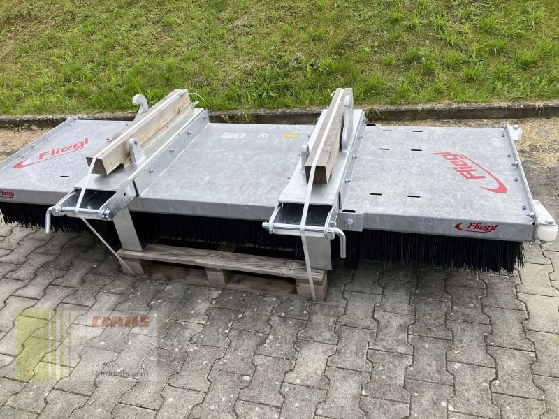 Ladeschaufel des Typs Fliegl KEBFLI250005 LÖWE 2.500MM, Neumaschine in Moosbach (Bild 2)