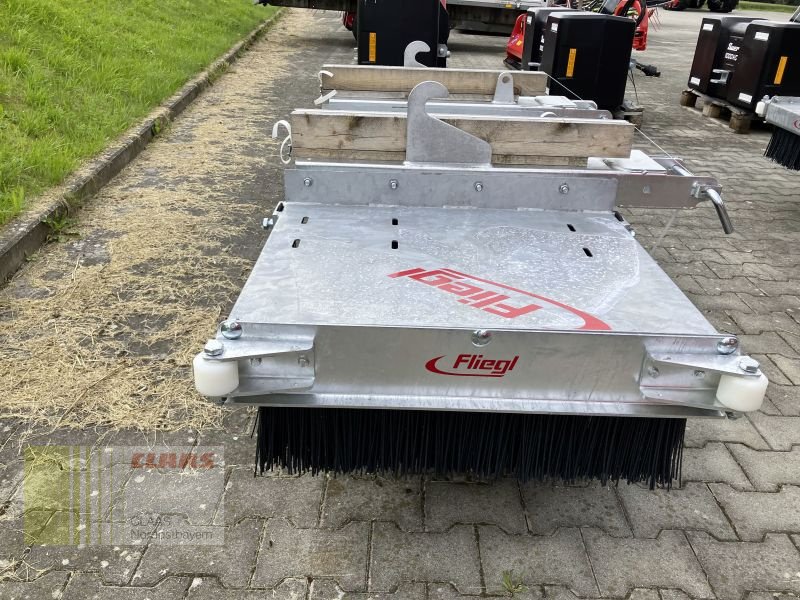 Ladeschaufel des Typs Fliegl KEBFLI250005 LÖWE 2.500MM, Neumaschine in Moosbach (Bild 5)