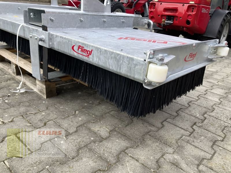 Ladeschaufel des Typs Fliegl KEBFLI250005 LÖWE 2.500MM, Neumaschine in Moosbach (Bild 10)