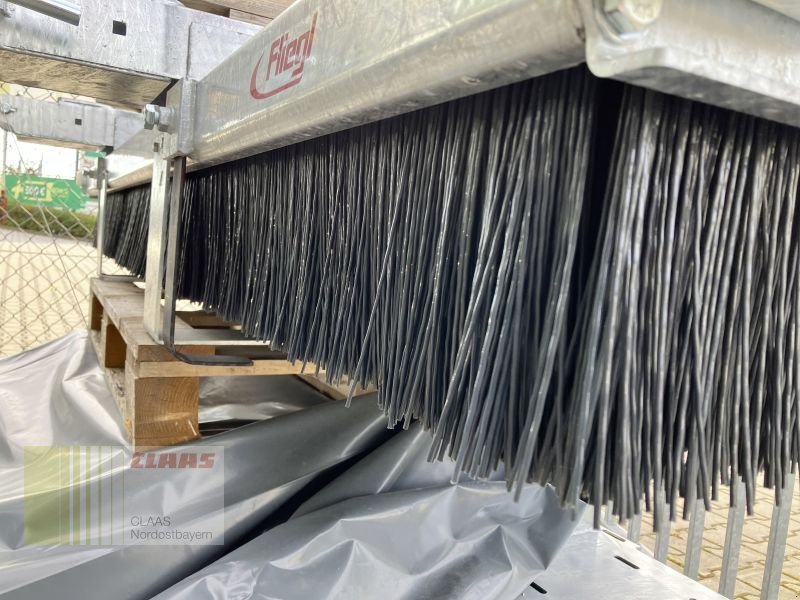 Ladeschaufel des Typs Fliegl KEBFLI250015 LÖWE 2.500MM, Neumaschine in Schwandorf (Bild 5)