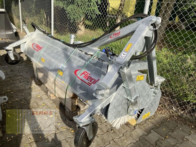 Ladeschaufel des Typs Fliegl KEHECO240000 ECONOMY 2.300MM, Neumaschine in Schwandorf (Bild 1)