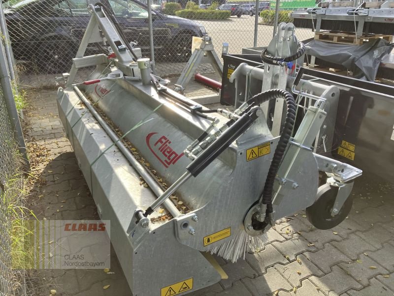 Ladeschaufel des Typs Fliegl KEHECO240000 ECONOMY 2.300MM, Neumaschine in Schwandorf (Bild 5)