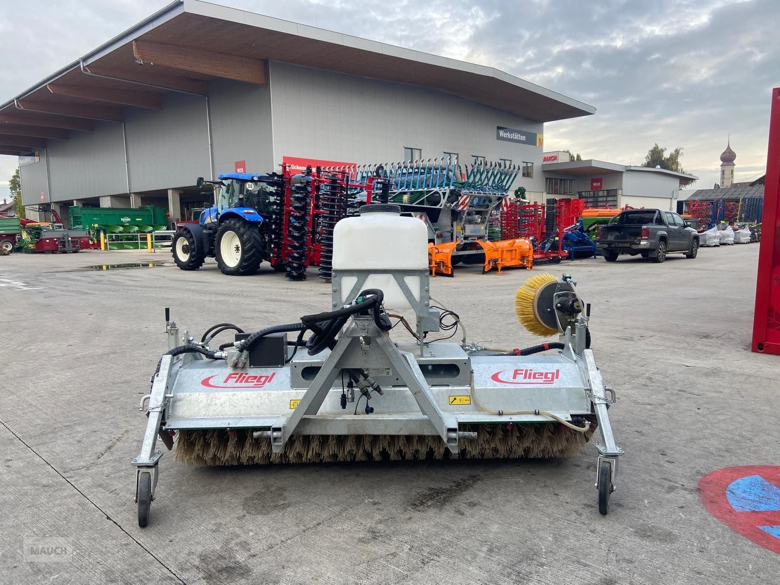 Ladeschaufel des Typs Fliegl Kehrmaschine 2300mm Dreipunkt Kat 2, Gebrauchtmaschine in Burgkirchen (Bild 8)