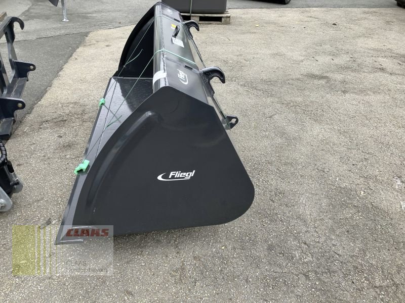 Ladeschaufel des Typs Fliegl LGS 1.900MM LGSFLM000019, Neumaschine in Cham (Bild 5)