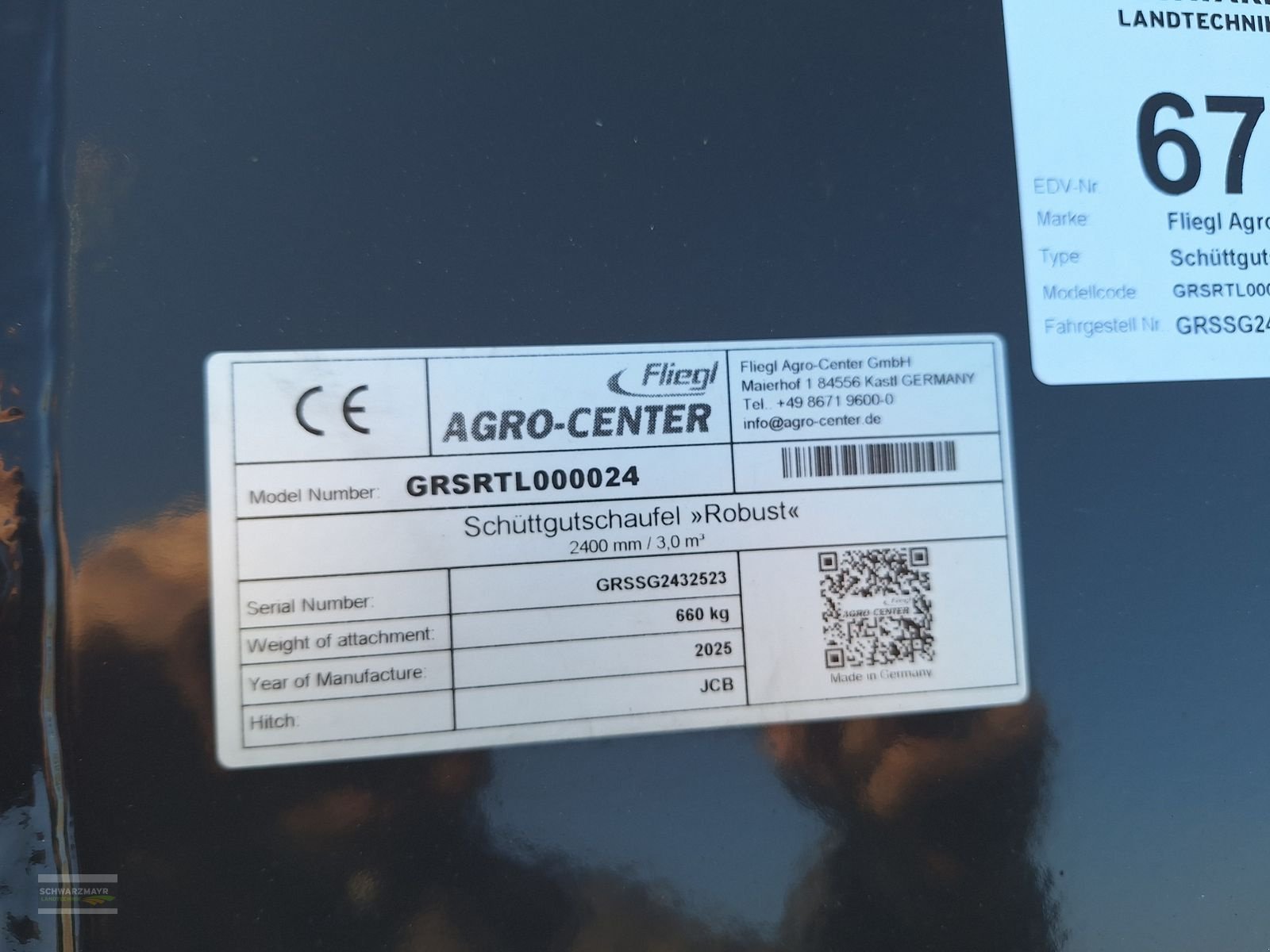 Ladeschaufel des Typs Fliegl Schüttgutschaufel 24, Neumaschine in Gampern (Bild 12)