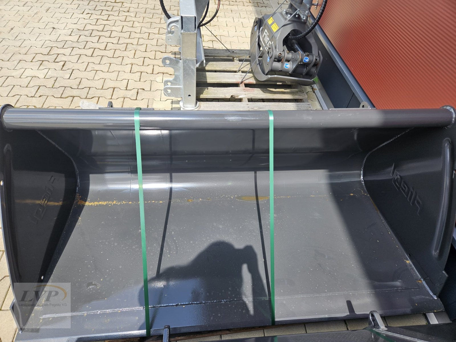 Ladeschaufel des Typs Fliegl Schwergutschaufel >>Standard 1800mm<<, Neumaschine in Hohenau (Bild 2)