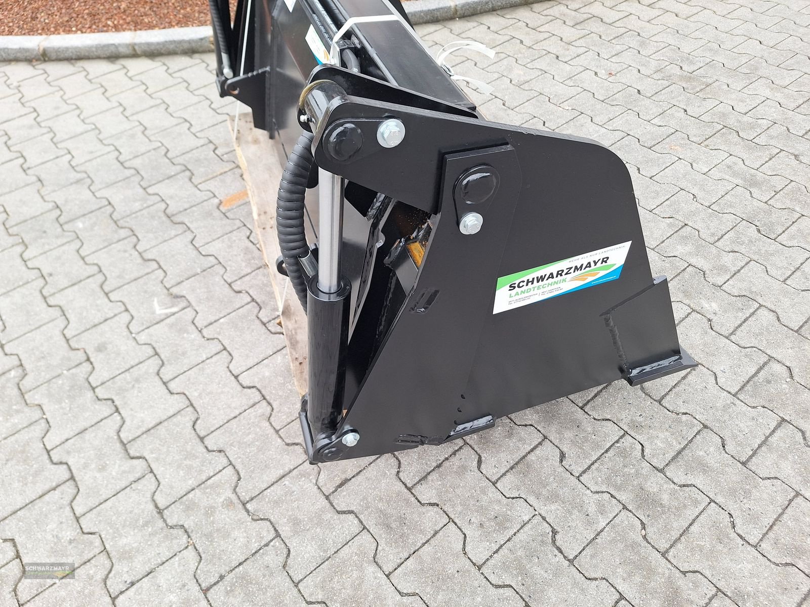 Ladeschaufel des Typs GiANT 4-1 Schaufel 1500mm, Neumaschine in Aurolzmünster (Bild 9)