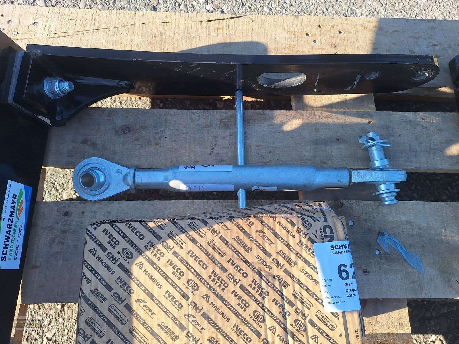 Ladeschaufel of the type GiANT Dreipunkthubwerk, Neumaschine in Gampern (Picture 11)