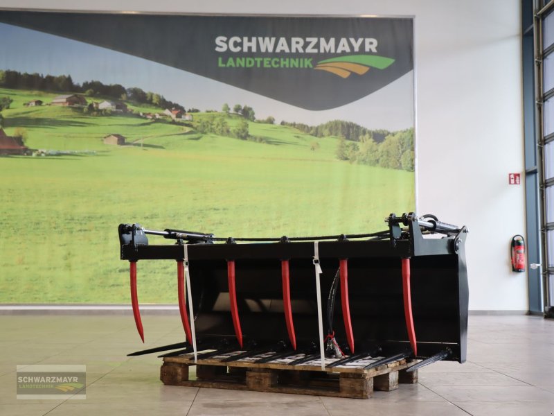 Ladeschaufel des Typs GiANT Dung-Silagegabel 1750mm, Neumaschine in Gampern (Bild 1)