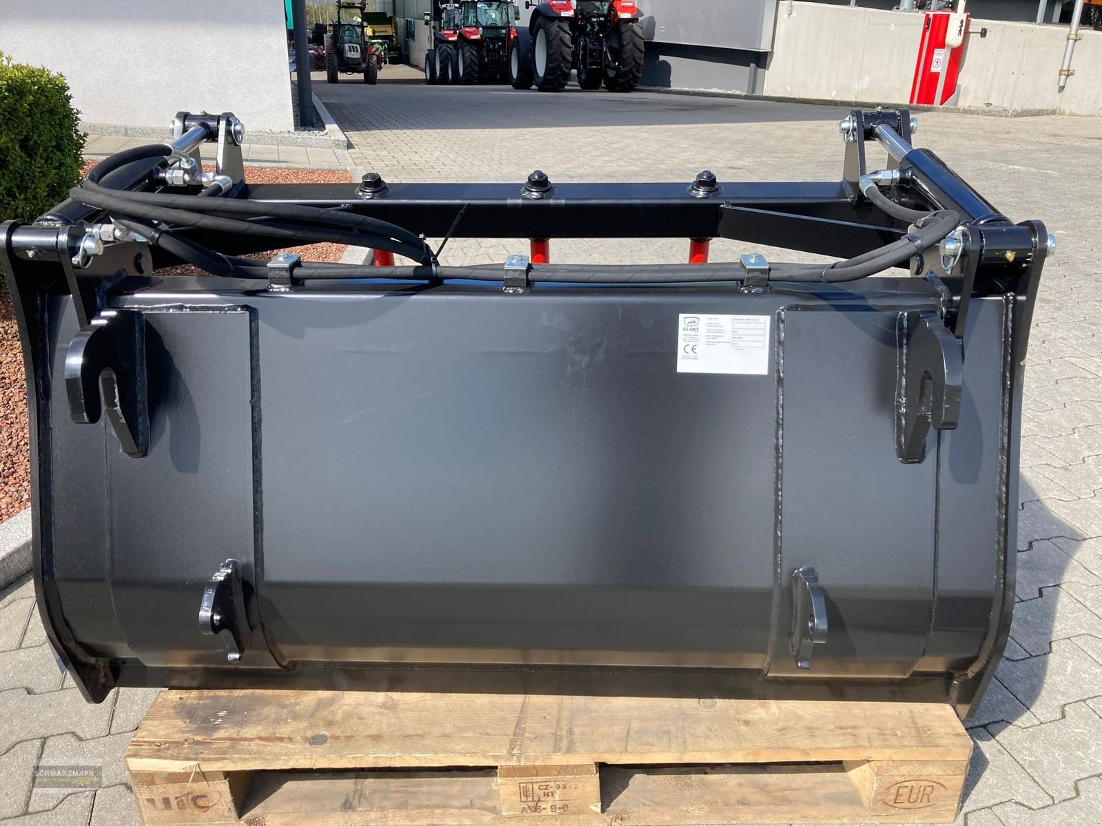 Ladeschaufel des Typs GiANT Dung-Silageschaufel 1300mm, Neumaschine in Aurolzmünster (Bild 10)