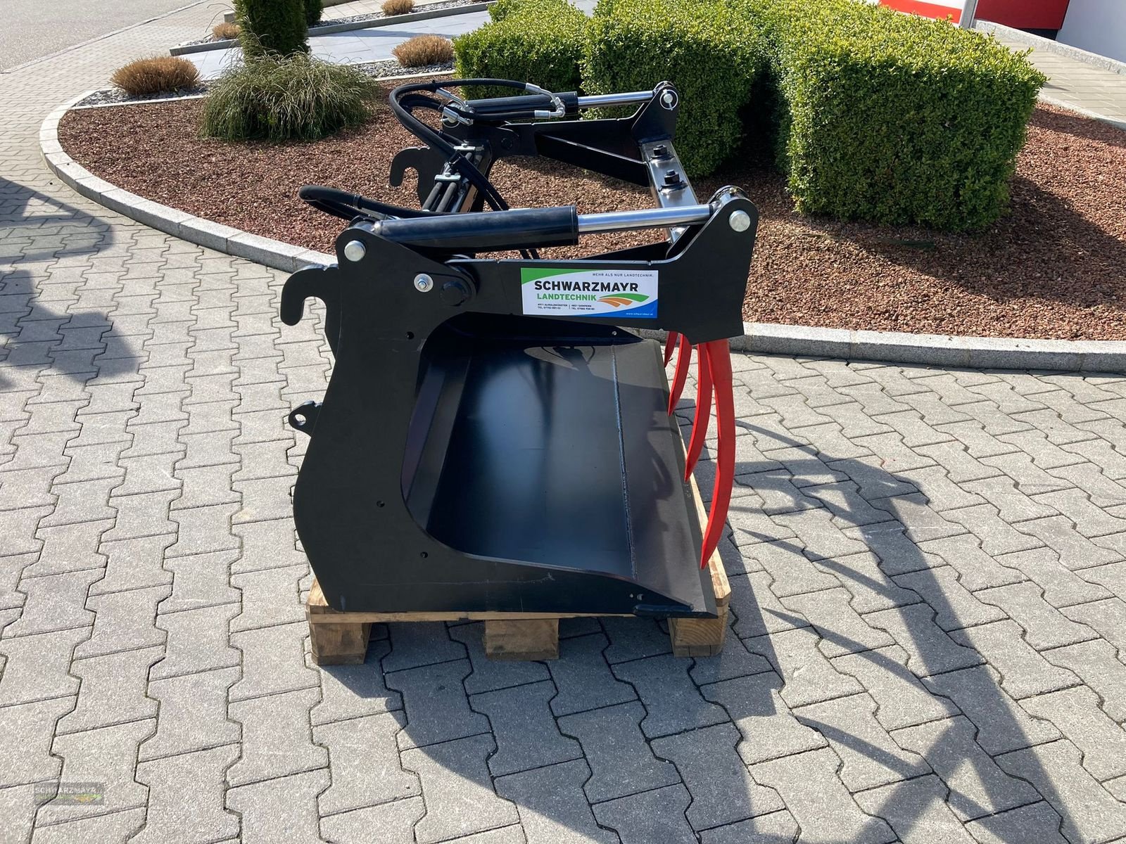 Ladeschaufel des Typs GiANT Dung-Silageschaufel 1300mm, Neumaschine in Aurolzmünster (Bild 8)