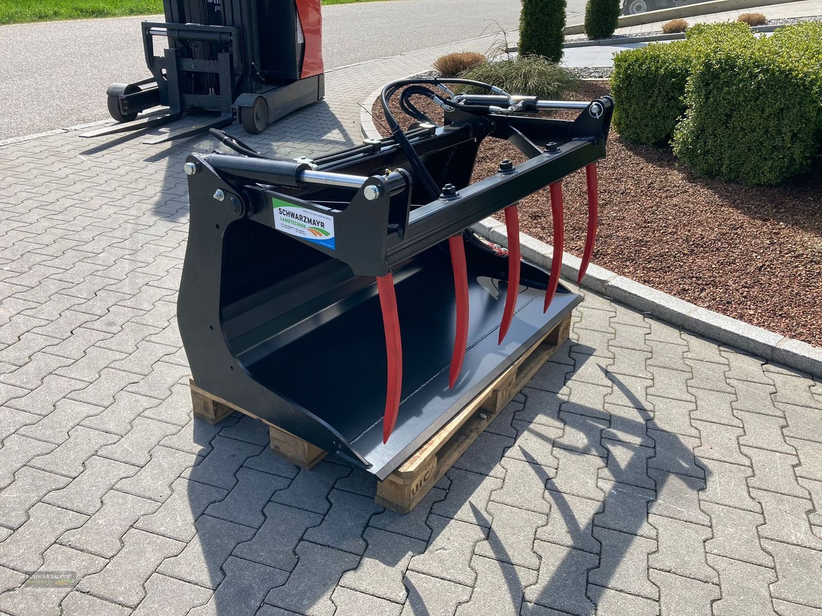 Ladeschaufel des Typs GiANT Dung-Silageschaufel 1300mm, Neumaschine in Aurolzmünster (Bild 7)
