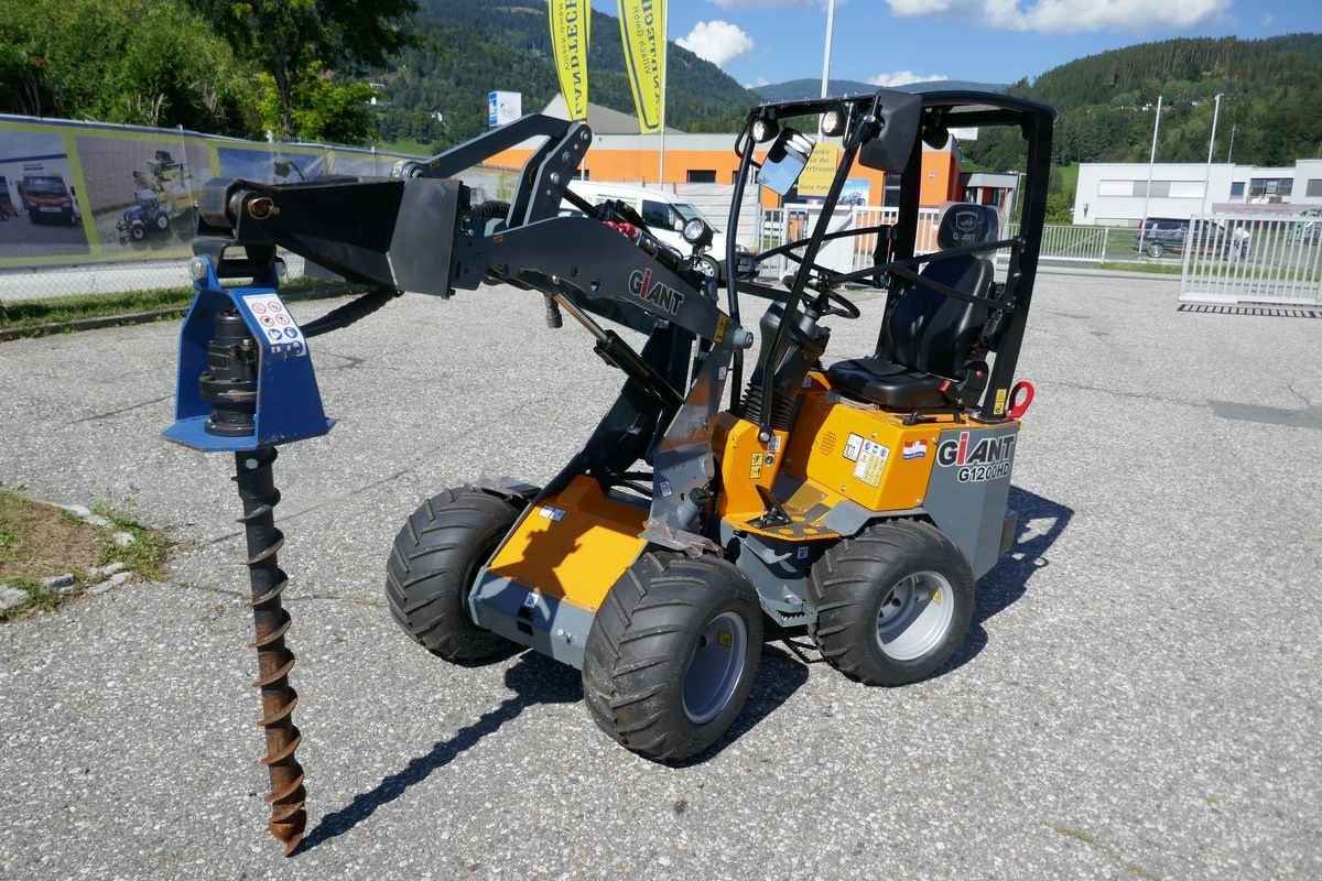 Ladeschaufel of the type GiANT Erdbohrer 100/200, Gebrauchtmaschine in Villach (Picture 1)