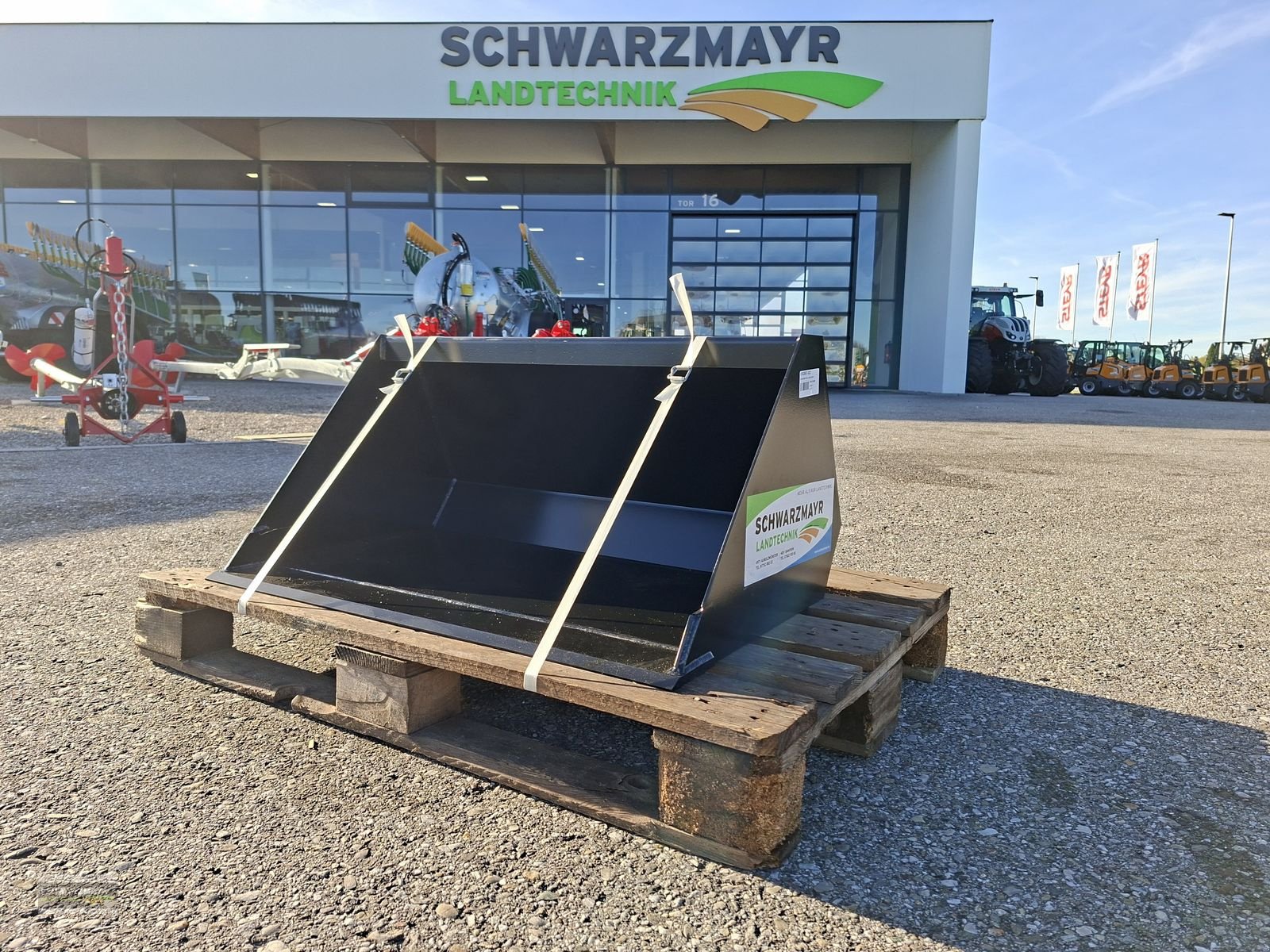 Ladeschaufel des Typs GiANT Erdschaufel 900mm, Neumaschine in Aurolzmünster (Bild 1)