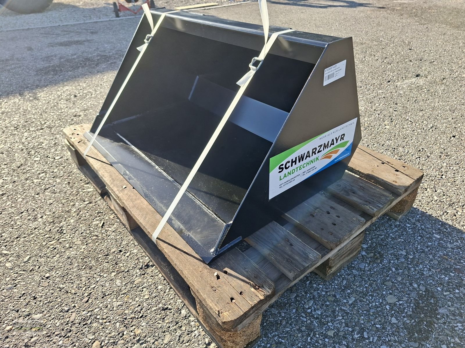 Ladeschaufel des Typs GiANT Erdschaufel 900mm, Neumaschine in Aurolzmünster (Bild 3)