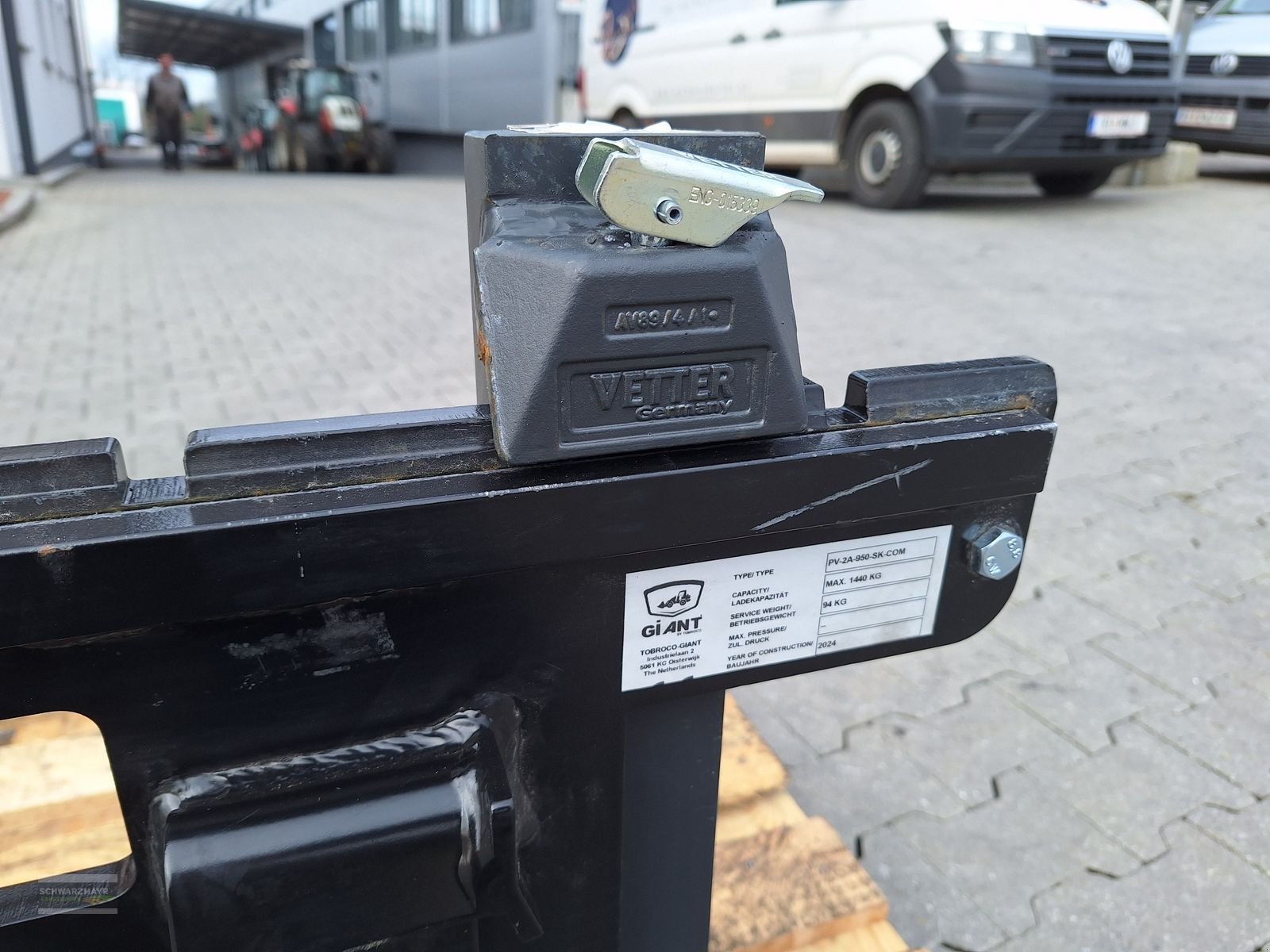 Ladeschaufel des Typs GiANT Palettengabel 950mm, Neumaschine in Aurolzmünster (Bild 12)