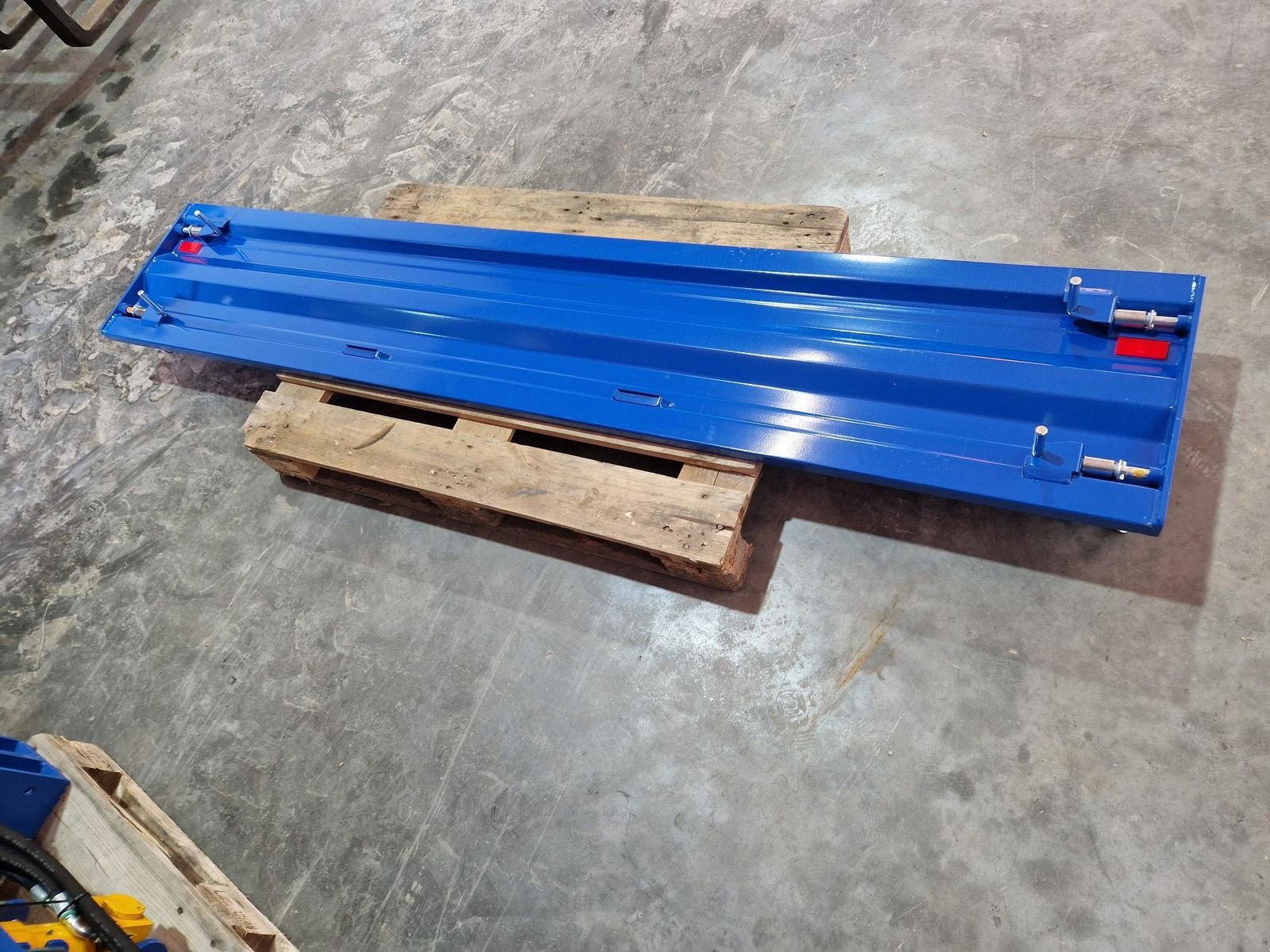 Ladeschaufel des Typs Göweil Aufsatzbordwände für GHU12/GHK, Neumaschine in Grünbach (Bild 2)