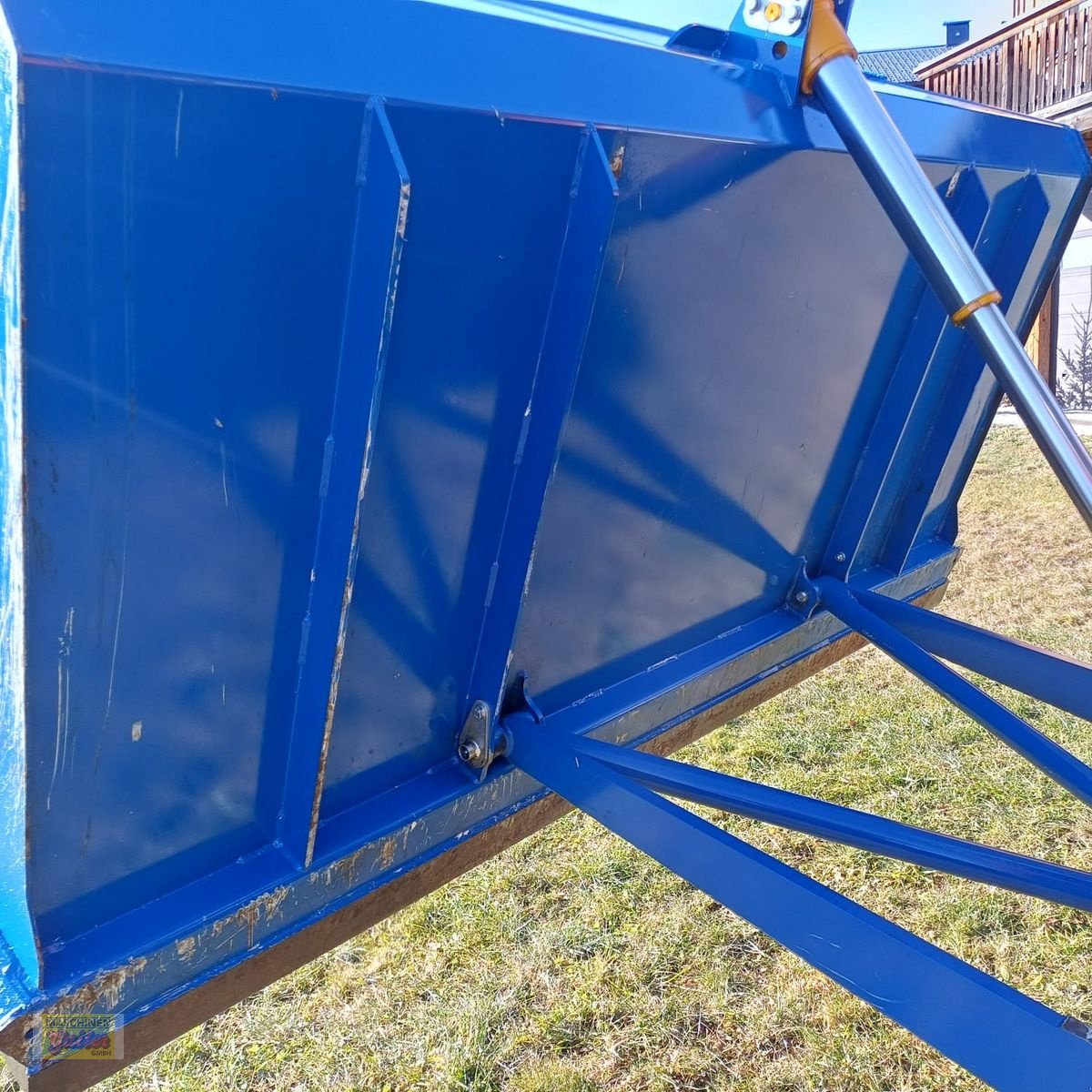 Ladeschaufel of the type Göweil GHU 12/2350 DW Kippschaufel Neuwertig, Gebrauchtmaschine in Kötschach (Picture 3)