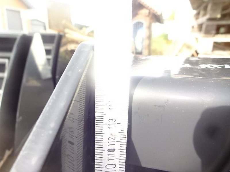 Ladeschaufel des Typs H-L-M Frontladerschaufel XXXXL - Größe 4 XL - Megaschaufel 1,8 Meter- 2 Meter - 2,2 Meter - 2,4 oder 2,5 Meter- Euro SW Anbau, Neumaschine in Neureichenau (Bild 12)