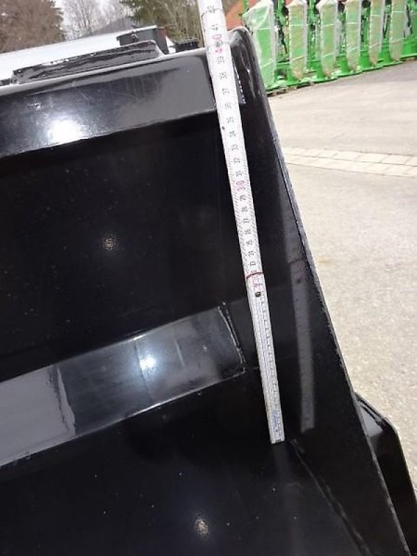 Ladeschaufel of the type H-L-M Mini 1,2 Meter und Mini 1,5 Meter, Neumaschine in Neureichenau (Picture 10)