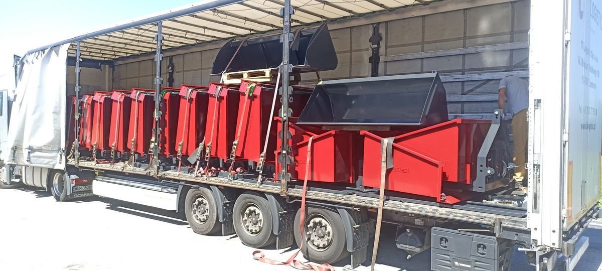 Ladeschaufel des Typs InterTech Heckchaufel, Kippmulde 2200 HD+, Neumaschine in Neukirchen am Walde  (Bild 14)