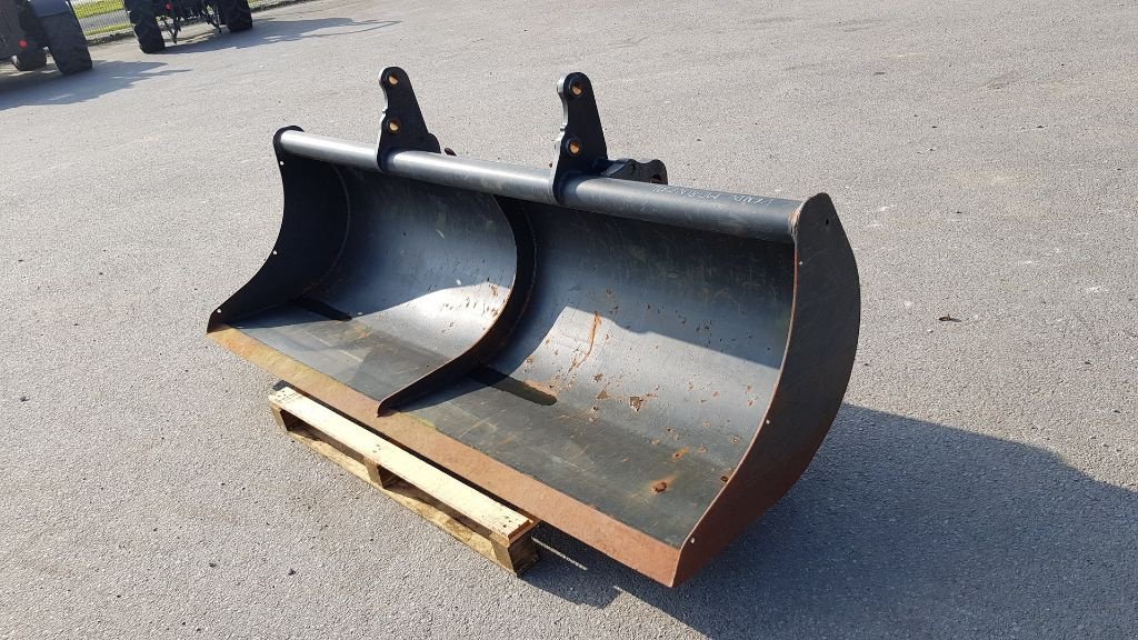 Ladeschaufel des Typs Mailleux BMS 225, Gebrauchtmaschine in CHAILLOUÉ (Bild 1)