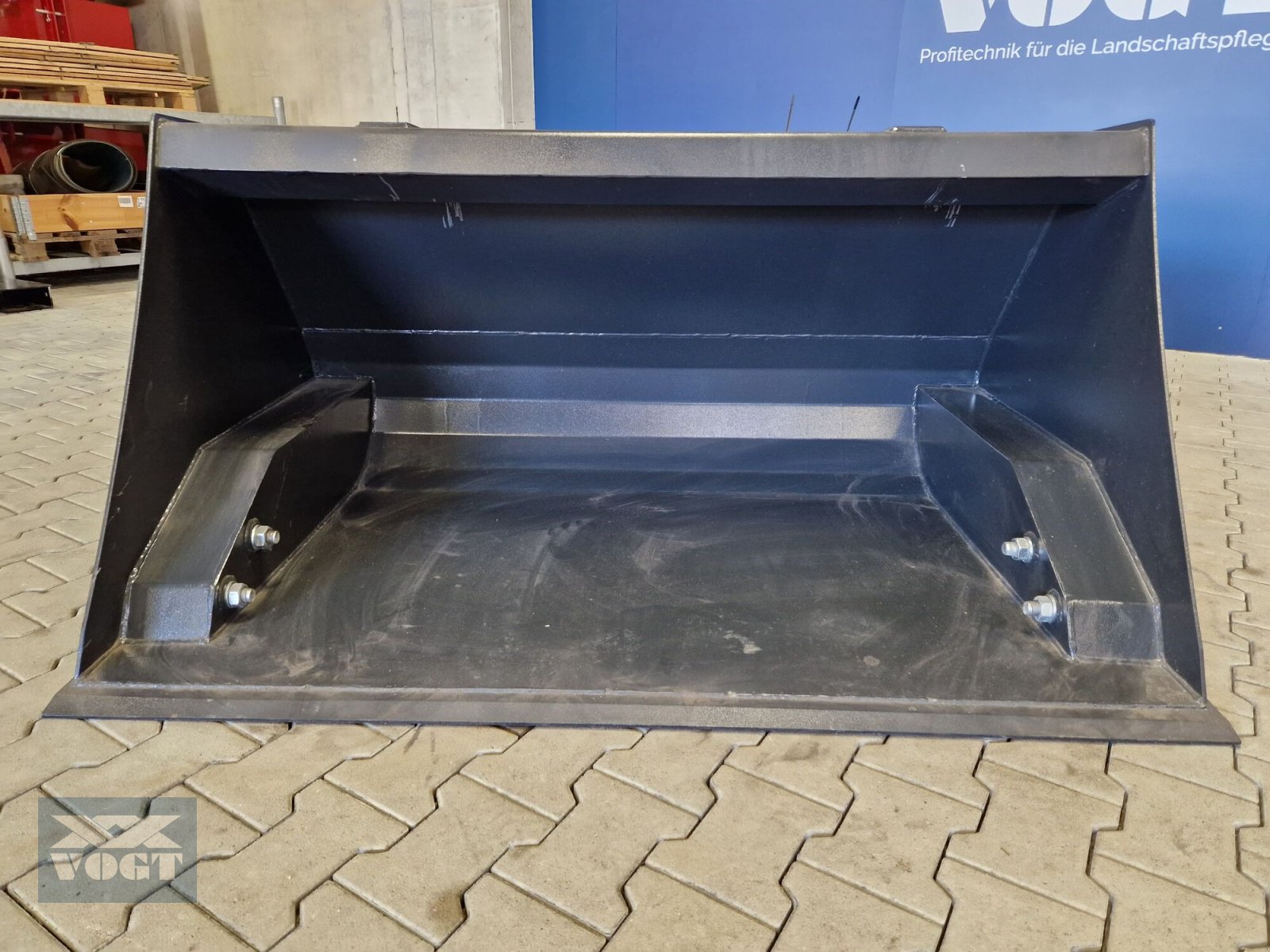 Ladeschaufel des Typs MDB HKS 160 Hydr. Hochkippschaufel für Geräteträger /Mähraupe /Funkraupe, Neumaschine in Schmallenberg (Bild 9)