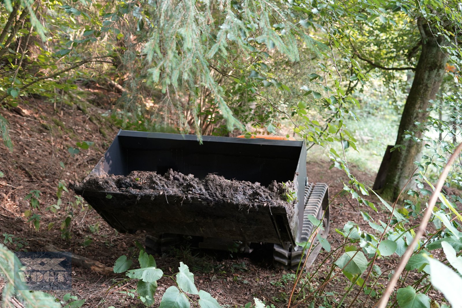 Ladeschaufel des Typs MDB HKS 160 Hydr. Hochkippschaufel für Geräteträger /Mähraupe /Funkraupe, Neumaschine in Schmallenberg (Bild 12)