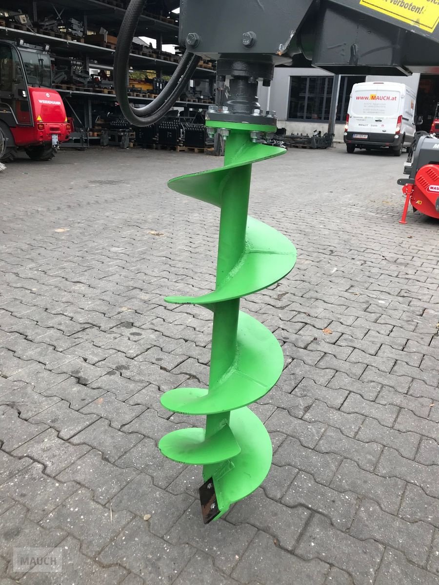 Ladeschaufel des Typs Mehrtens Erdbohrer, Neumaschine in Burgkirchen (Bild 2)