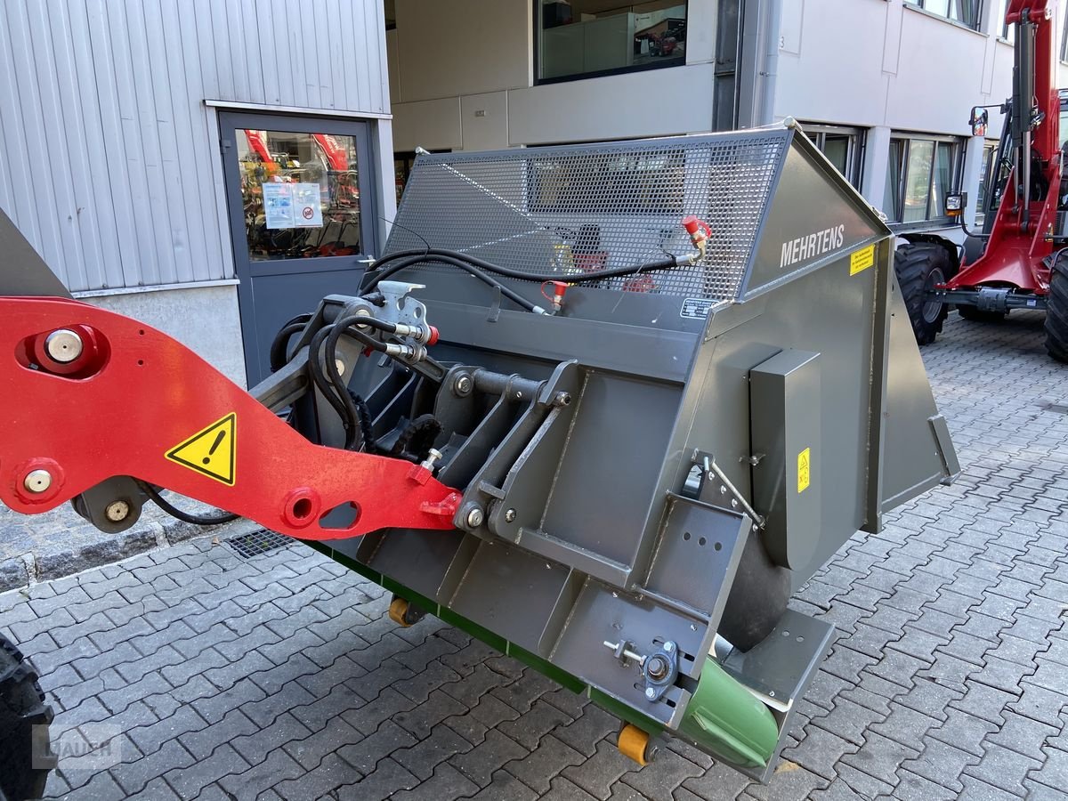 Ladeschaufel des Typs Mehrtens Kombiverteiler, Einstreugerät, Ballenauflöser, Neumaschine in Burgkirchen (Bild 9)