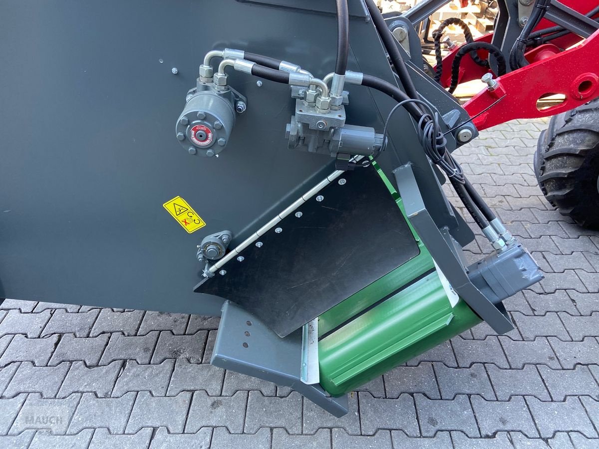Ladeschaufel des Typs Mehrtens Kombiverteiler Einstreuschaufel Ballenauflöser, Neumaschine in Burgkirchen (Bild 13)