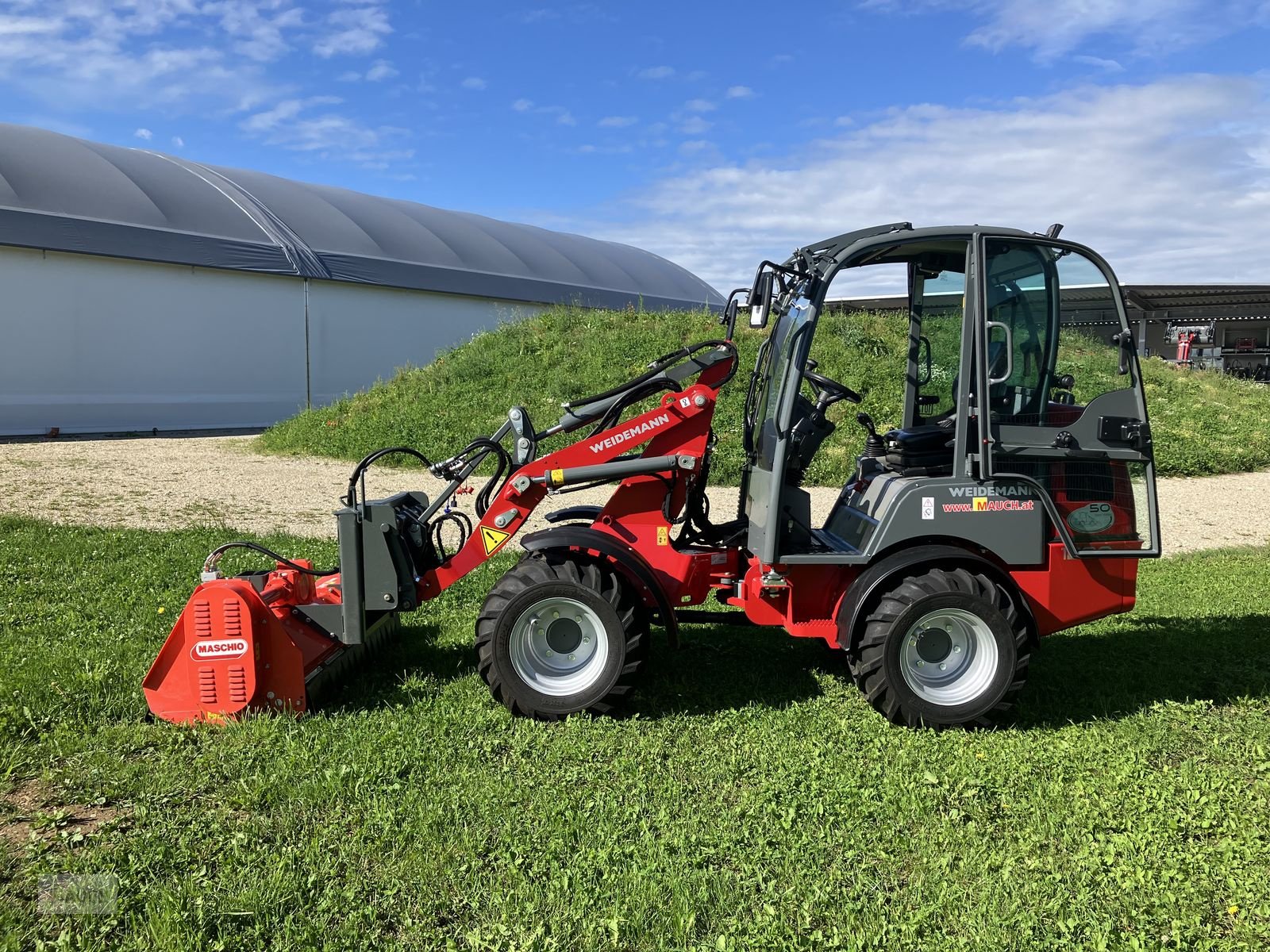 Ladeschaufel of the type Mehrtens Schlegelmulcher, Neumaschine in Burgkirchen (Picture 2)