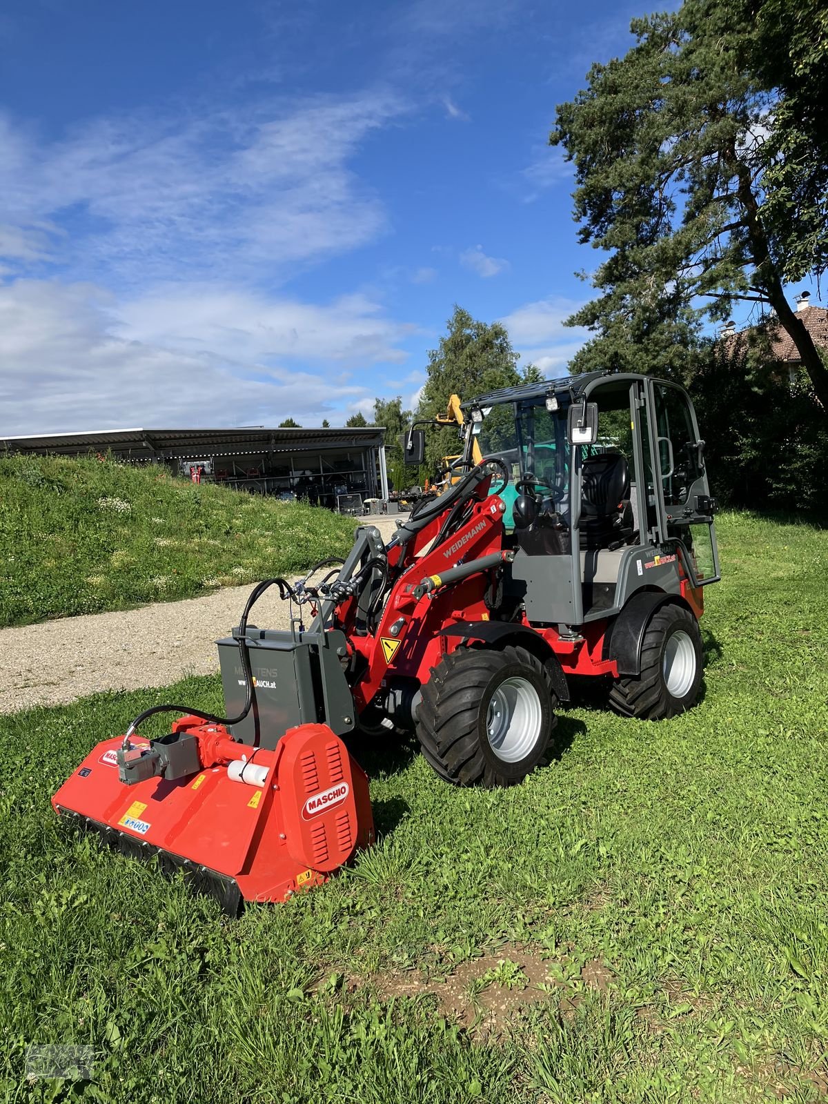 Ladeschaufel of the type Mehrtens Schlegelmulcher, Neumaschine in Burgkirchen (Picture 9)