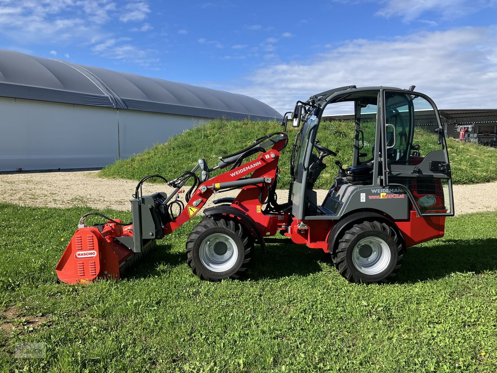 Ladeschaufel of the type Mehrtens Schlegelmulcher, Neumaschine in Burgkirchen (Picture 3)