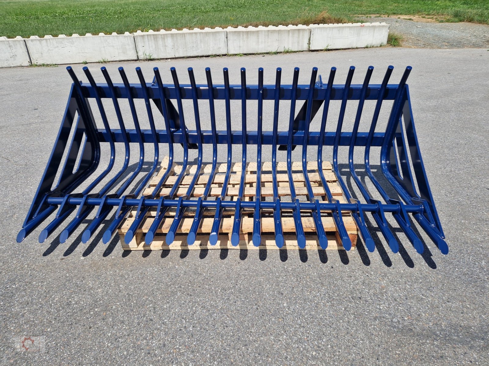 Ladeschaufel des Typs MS Steinsammelschaufel 2m, Neumaschine in Tiefenbach (Bild 3)