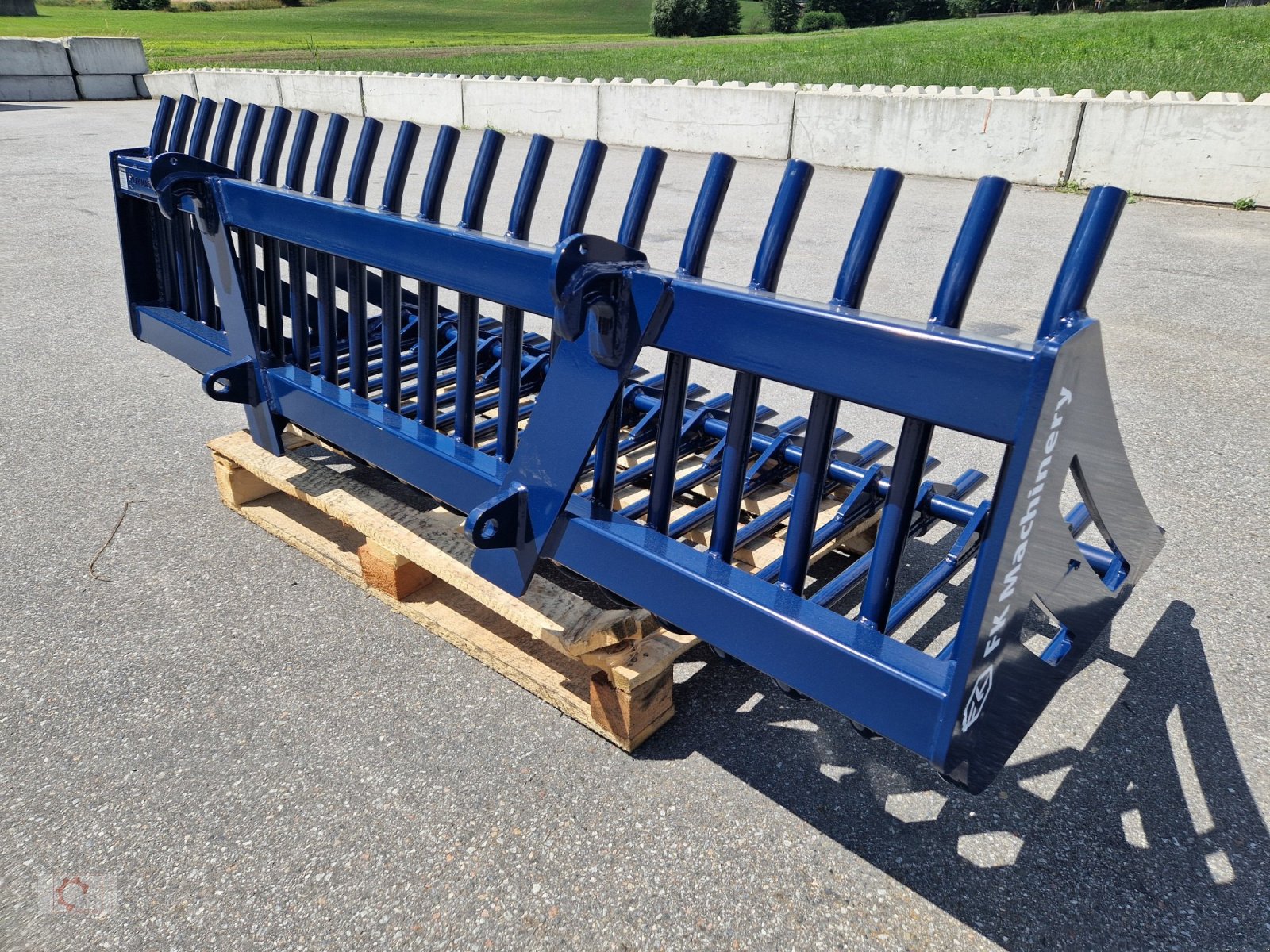 Ladeschaufel des Typs MS Steinsammelschaufel 2m, Neumaschine in Tiefenbach (Bild 7)