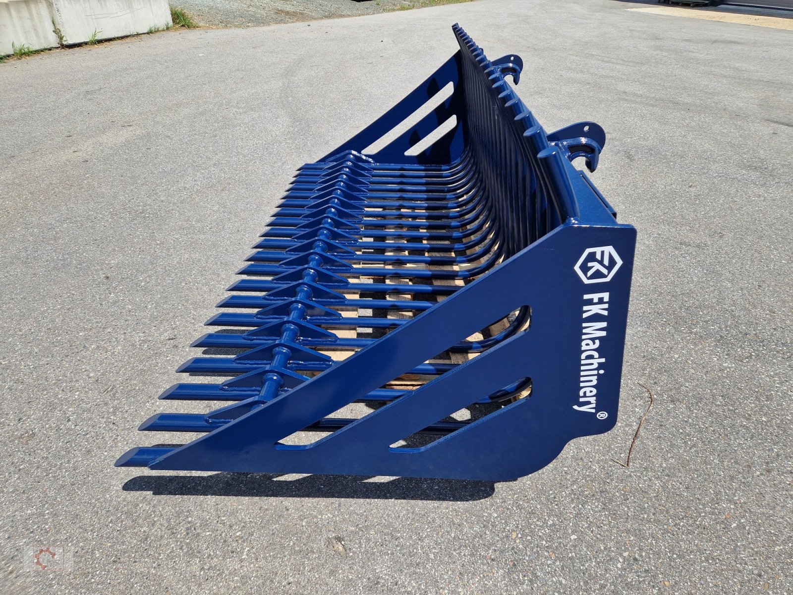 Ladeschaufel des Typs MS Steinsammelschaufel 2m, Neumaschine in Tiefenbach (Bild 8)