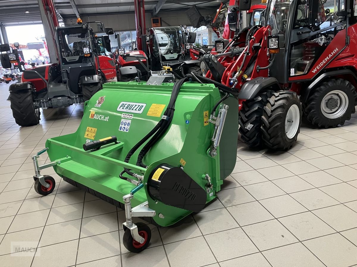 Ladeschaufel des Typs Peruzzo Schlegelmäher mit Sammelwanne, Neumaschine in Burgkirchen (Bild 4)